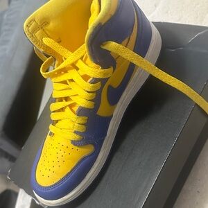 Jordan 1 Retro High OG Kids Yellow and Blue Sneakers